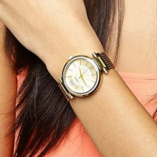 GUESS Soho Crystal Gold Analog Dial with Metal Band