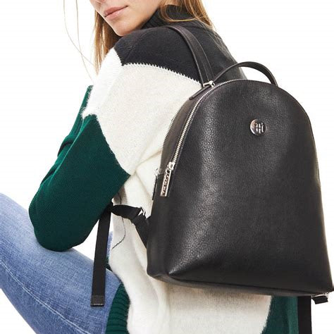 T.O.M.M.Y H.I.LF.I.G.E.R TH Core Mini Backpack